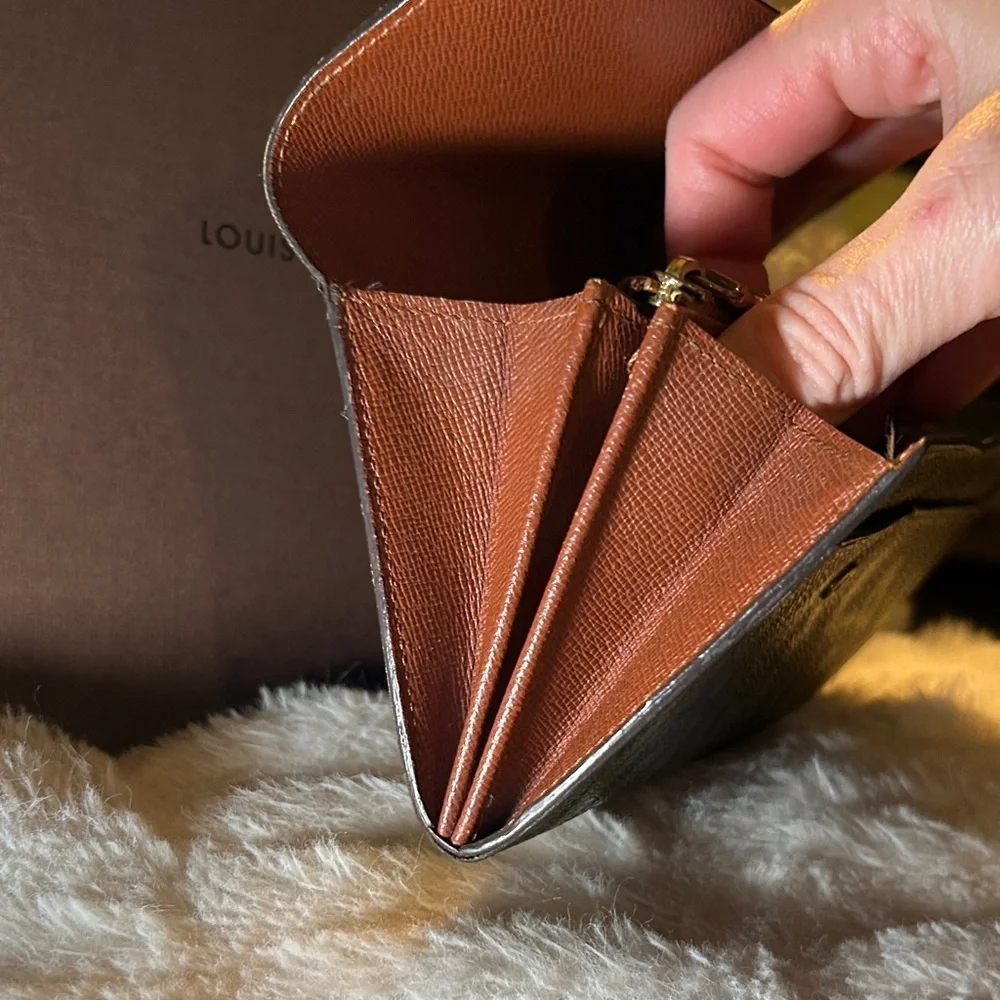 338. Louis Vuitton Limited Edition Monogram Graffiti Sarah Wallet,